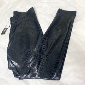 Express Black Faux Croc-Pattern Leggings Size M